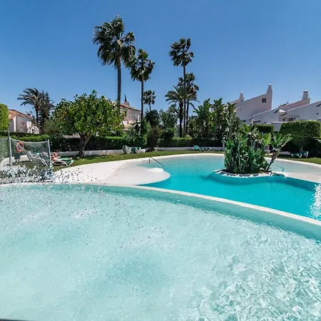 Stunning 4-bedroom Townhouse With Breathtaking Views In Vakantiehuis
