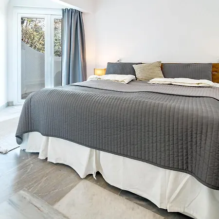 Stunning 4-bedroom Townhouse With Breathtaking Views In Vakantiehuis