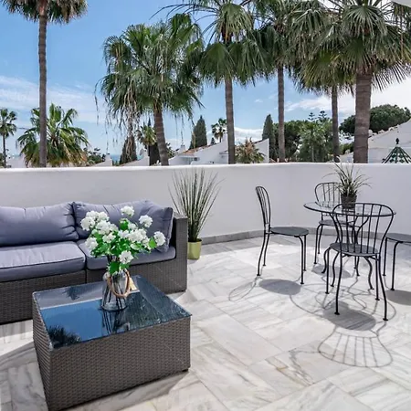 Stunning 4-bedroom Townhouse With Breathtaking Views In