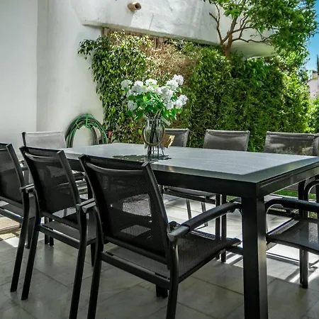 Stunning 4-bedroom Townhouse With Breathtaking Views In