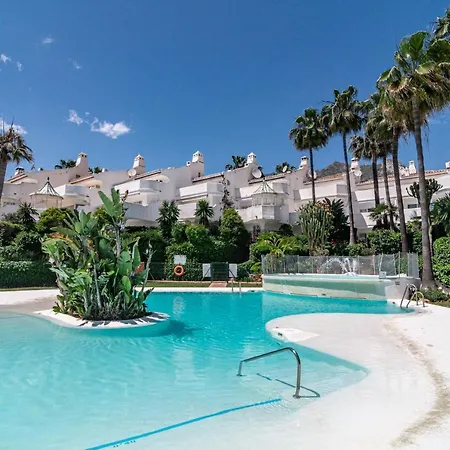 Stunning 4-bedroom Townhouse With Breathtaking Views In