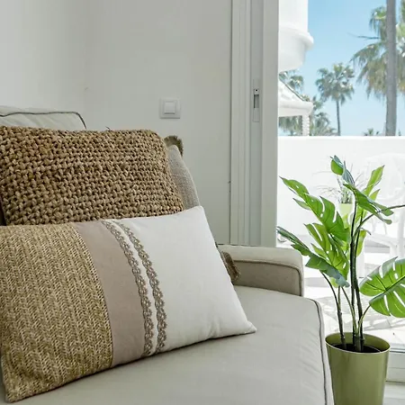 Stunning 4-bedroom Townhouse With Breathtaking Views In Marbella