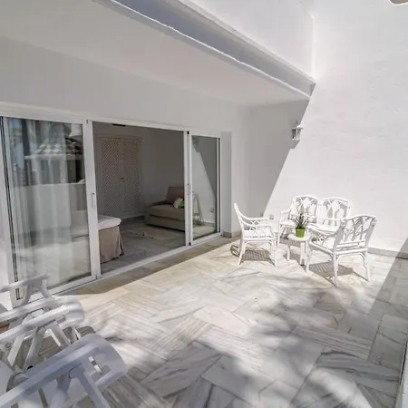 Stunning 4-bedroom Townhouse With Breathtaking Views In *